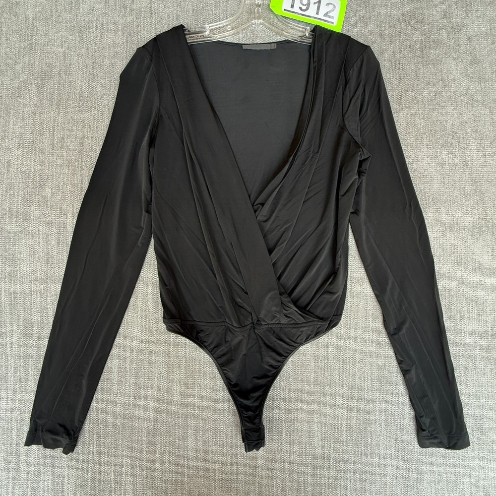 Donna Karan NY Wrap Bodysuit Womens Medium Black Stretch Deep V-Neck Thong Back